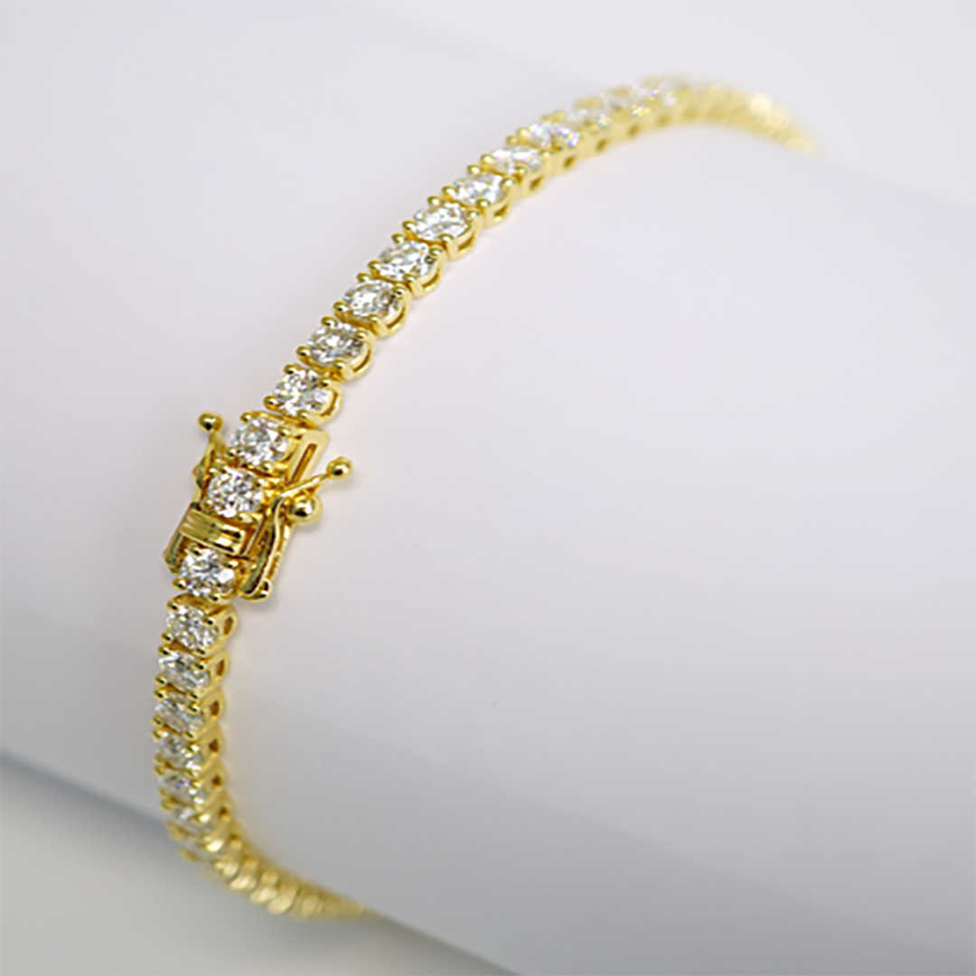 Lab-Grown Diamond Tennis Bracelet in 18K Yellow Gold