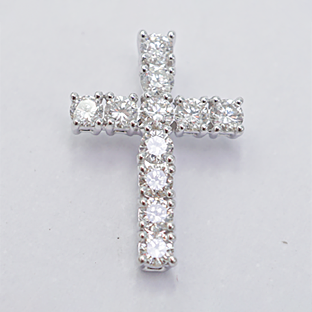 Round Diamond Cross Pendant in 18K White Gold