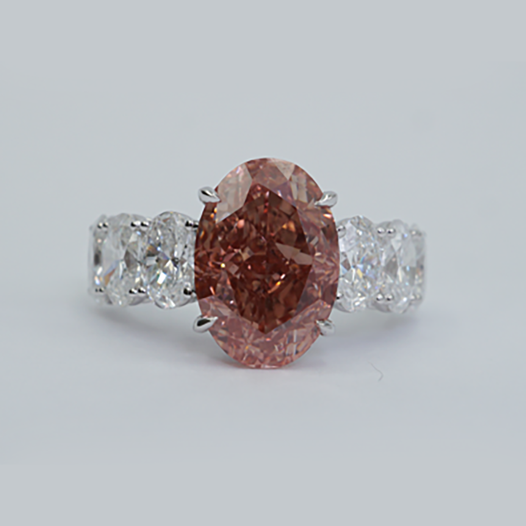 Oval Diamond Ring in 18K White Gold